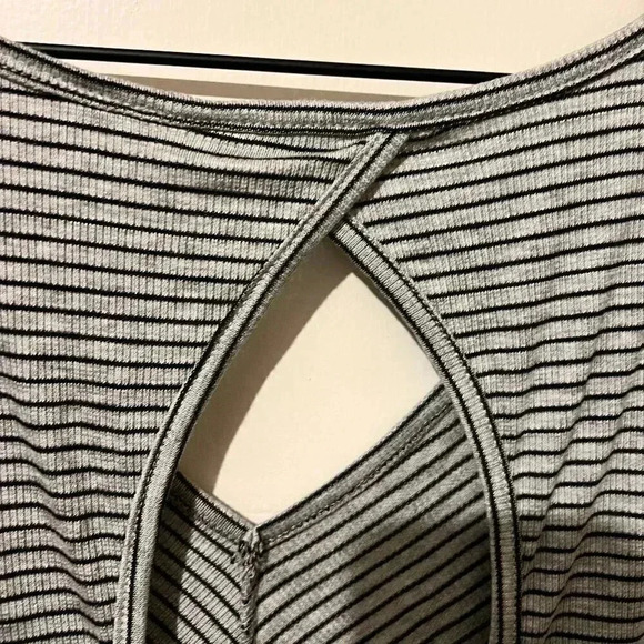 NWOT Buckle Peplum Babydoll - Gray & Black Chevron Stripes - One Urban Day - Picture 12 of 12